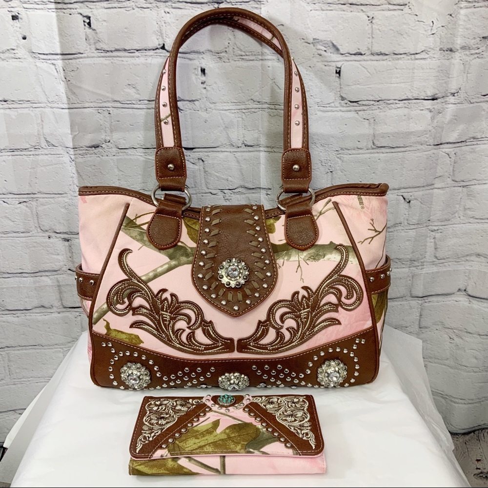 Realtree Camo Conceal Purse & Free Wallet